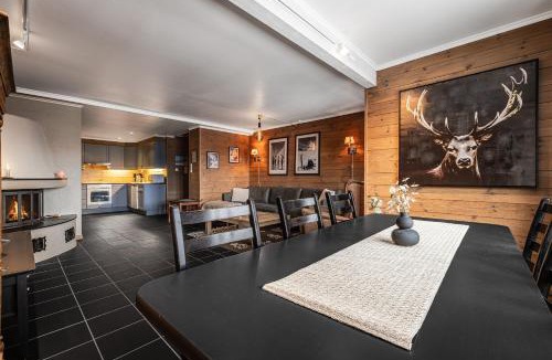 Hemsedal Apartment | Spacious Family Apartment in Hemsedal, Ski In-Out, Sauna, 30m from Skardsnuten hotell