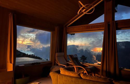 Kviteseid House | Phenomenal view over Vrådal and Vråvatn
