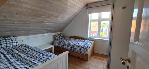 Lindas House | Boat Included, Waterfront Villa, Bergen