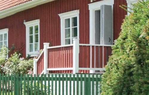 Eskilstuna House | 2 Bedroom Beautiful Home In Eskilstuna