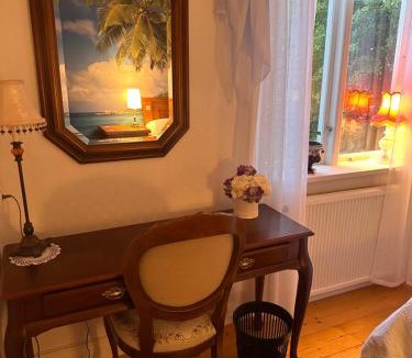 Vaderstad Bed & Breakfast | Dahlias Bed & Breakfast