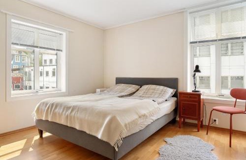 Odda Apartment | 4-Bedroom Apartment with Balcony