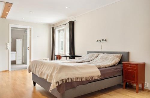 Odda Apartment | 4-Bedroom Apartment with Balcony