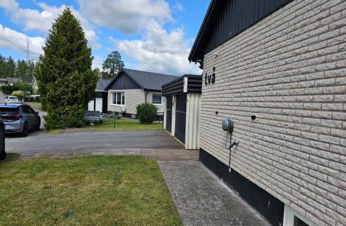Hultsfred Villa | Villa for 10 persons with massage chair, sauna, billiard table and free electric vehicle station for electric cars