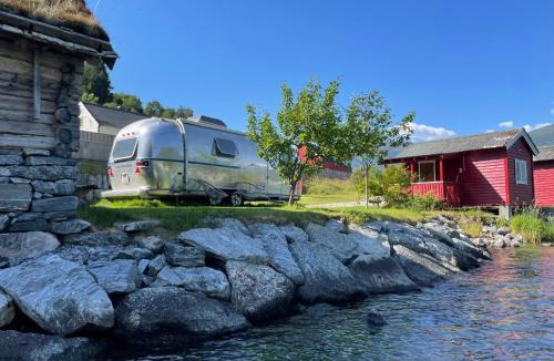 Olden Resort | Nesset Fjordcamping