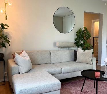 Sinsen Apartment | Stilfull Oslo leilighet med balkong nær kollektivtransport