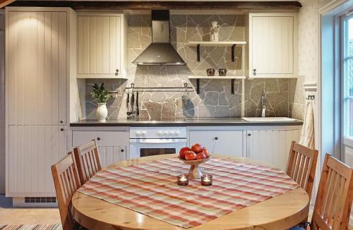Farjestaden House | 10 person holiday home in Färjestaden