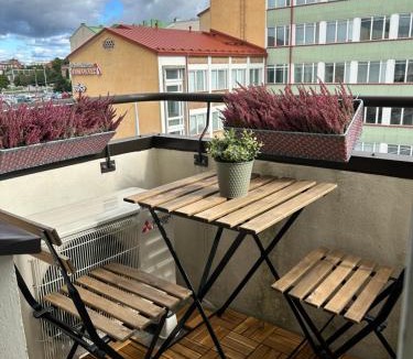 Turku Apartment | Lovely two-room condo with balcony near bus- and railwaystation