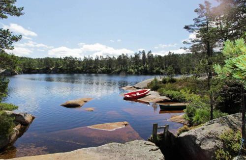 Lyngdal House | 8 person holiday home in Kvås