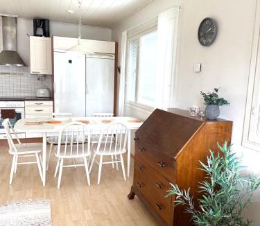 Sodankyla Apartment | Polar Night Wooden House with Sauna