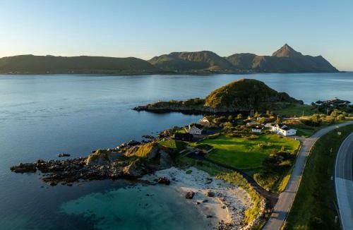 Flakstad House | Paradise Bay Sea View Lofoten Aurora cabin