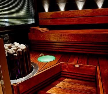 Espoo Apartment | Luxus Guest Suite & SAUNA Finnish design house