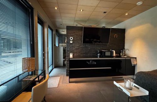Espoo Apartment | Luxus Guest Suite & SAUNA Finnish design house