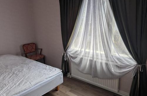Rauma House | Tilava huone rannan lähellä