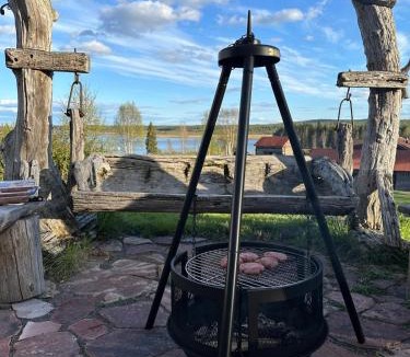 Sarna House | Hildas Hus with river view and spa