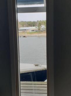 Sodertalje Boat Rental | Green husbåt
