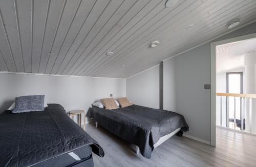 Muurame House | Spacious and Cozy 2BR Cabin at Riihivuori Peak