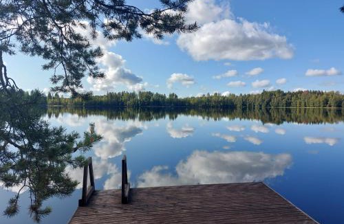Hankasalmi Ski Chalet | Private Lakefront Dome Cabin Sauna & Breakfast Lumous
