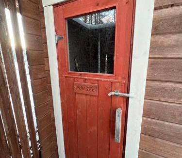 Sonka Ski Chalet | Traditional lakeside cottage