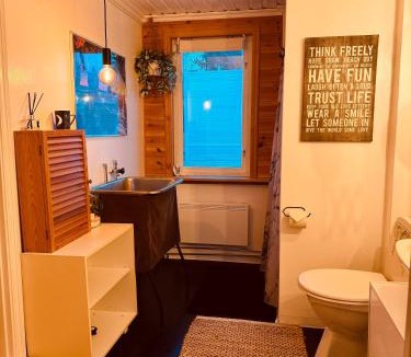 Munkfors Apartment | Rustic Haven Bed and Breakfast -Entire Private Apartment 2km from Klarälvsbanan and Swimming area