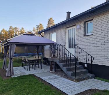 Vastervik Villa | Modernt gästhus på 90 m2 för upp till 8 personer