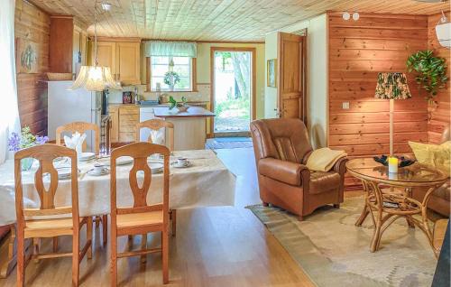 Savsjo House | Amazing Home In Sävsjö With Kitchen