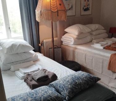 Umea Apartment | Anna Josefinas Stay-Mysig vindsstudio nära Centralstationen