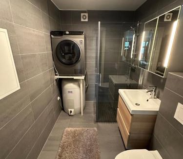 Stavanger Apartment | Deluxe central 2 bedroom with view and underground garage