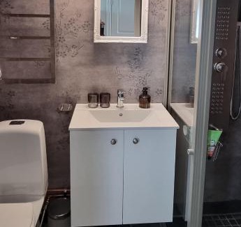 Gotene Apartment | Mysig 1a med Minispa 20 min från Kinnekulle - minst 2 nätter