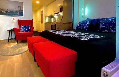 Vantaa Apartment | To LuxStudio SAVUsuite From Helsinki Airport 6 min, to City 27min, FreeParking in Kivistö