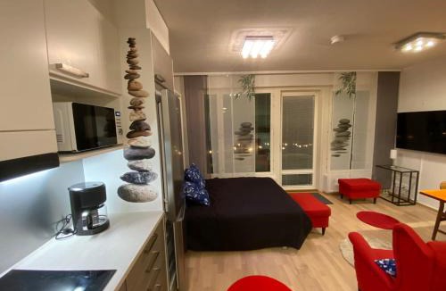Vantaa Apartment | To LuxStudio SAVUsuite From Helsinki Airport 6 min, to City 27min, FreeParking in Kivistö