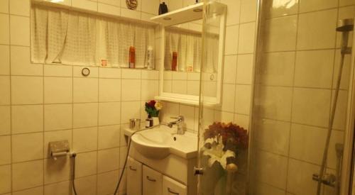 Bjornlunda Bed & Breakfast | bnb mary