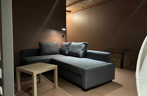 Flyinge Apartment | Roslövs gård B&B