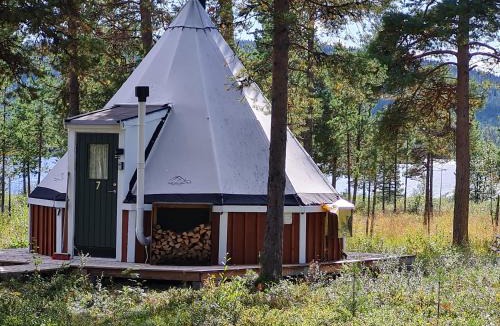 Jukkasjarvi Cabin | Reindeer Lodge