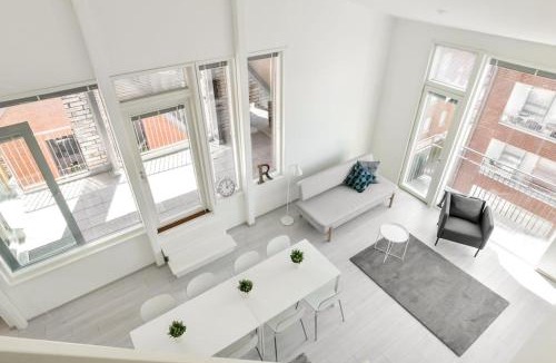 Espoo Centre Apartment | Kotimaailma - Kaunis saunallinen kattohuoneisto 10lle, Espoon keskustassa