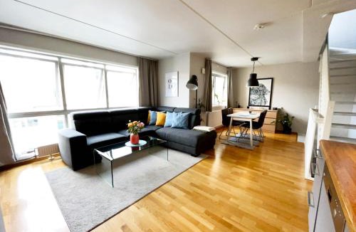 Gronland Apartment | City center flat w roof top terrace & free parking