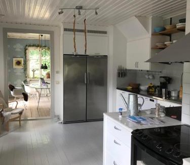 Holmsjo House | Rum på hästgård