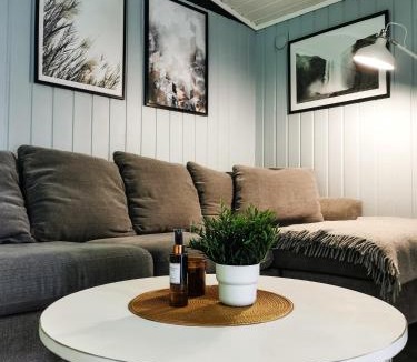 Tveit House | Landlig feriehus nær Dyreparken, romslig og barnevennlig
