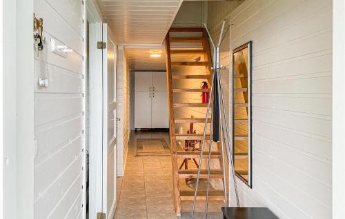 Gjemnes Municipality Apartment | 1 Bedroom Beach Front Apartment In Øydegard
