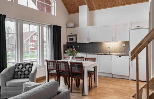 Storlinge House | Ekerum Village