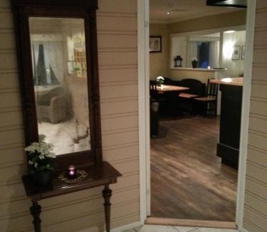 Raufoss Hotel | Badeland Gjestegård