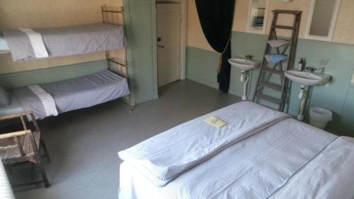 Mariefred Hostel | Djurgårdsportens vandrarhem