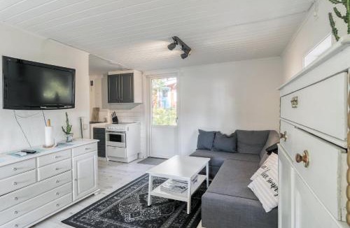 Asenhoga Cabin | Lake cottage near Isaberg