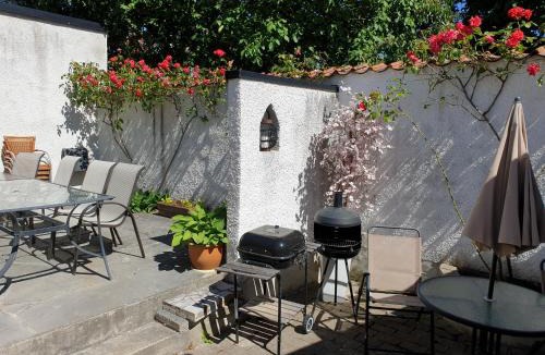 Innerstaden Apartment | Adelsgatan 36 lägenhetshotell, Gotland Living and Meeting