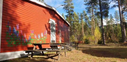 Grasmark Hostel | HOSTEL and VANDRARHEM LUPIN Naturcamping Lagom