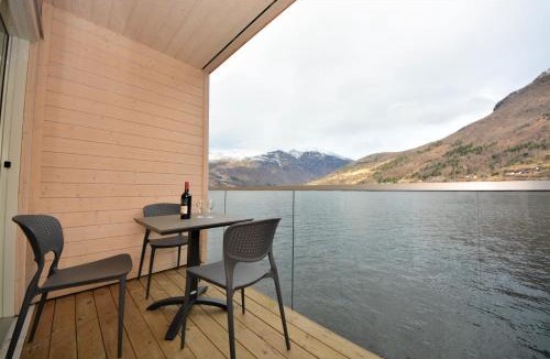 Olden Resort | Nesset Fjordcamping