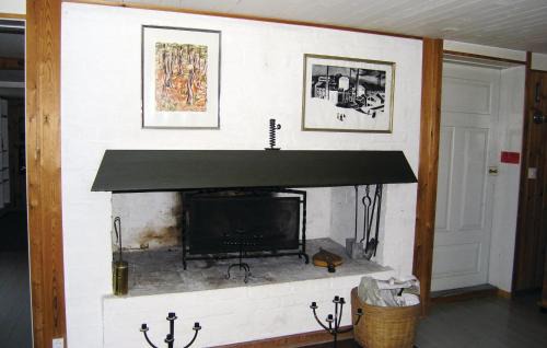 Ljunghult House | Nice Home In Lidhult With Kitchen