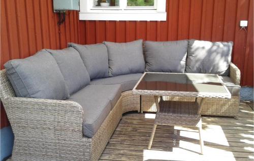 Sjotorp House | Awesome Home In Sjötorp With Wifi