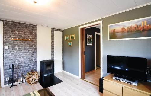 Vase House | Beautiful Home In Väse With Kitchen