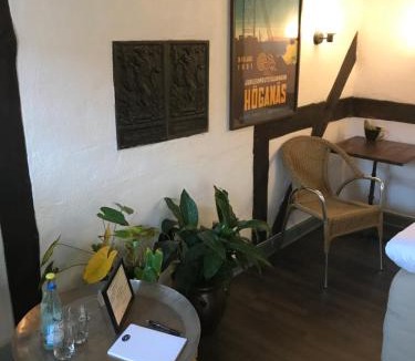 Jonstorp Hotel | Tunneberga Gästgifvaregård